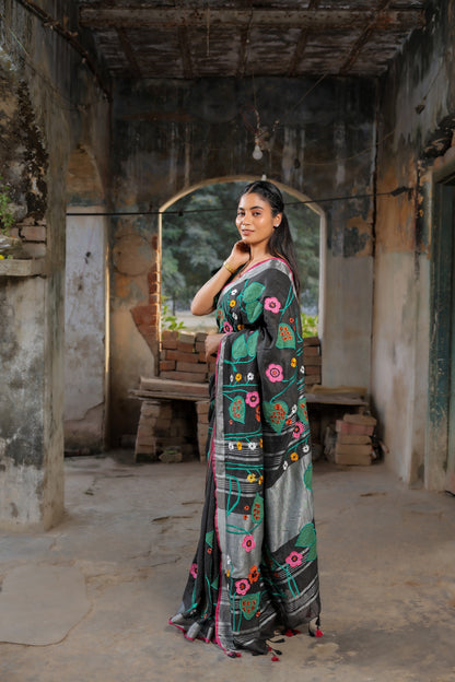 Linen Saree with Artistic Patchwork | Elegant Summer Wear