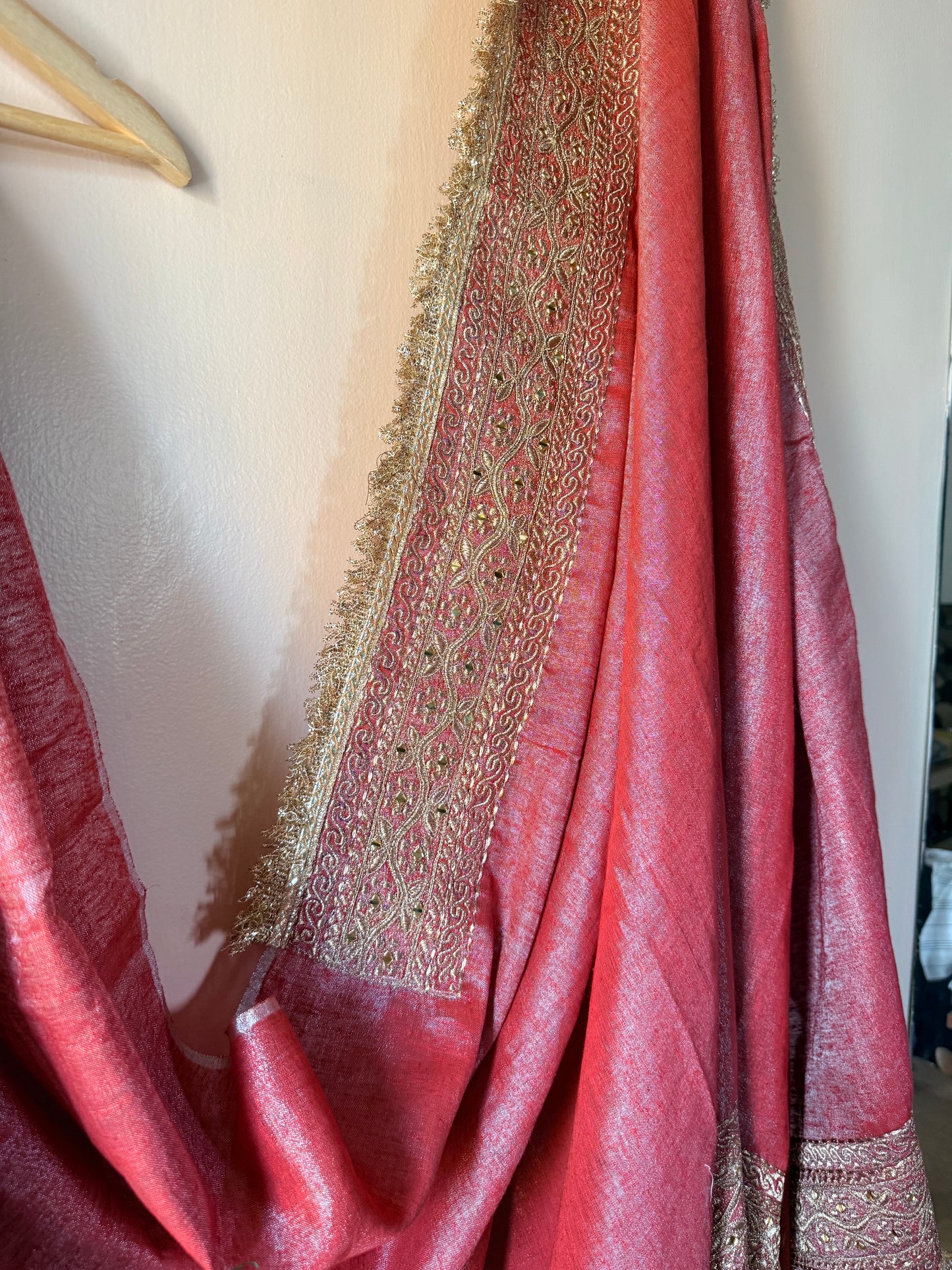 Heavy Zardozi Border Pure Tissue Linen Saree – Zarbaft