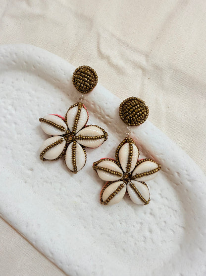 Earing Handmade Cowdi Jewellry