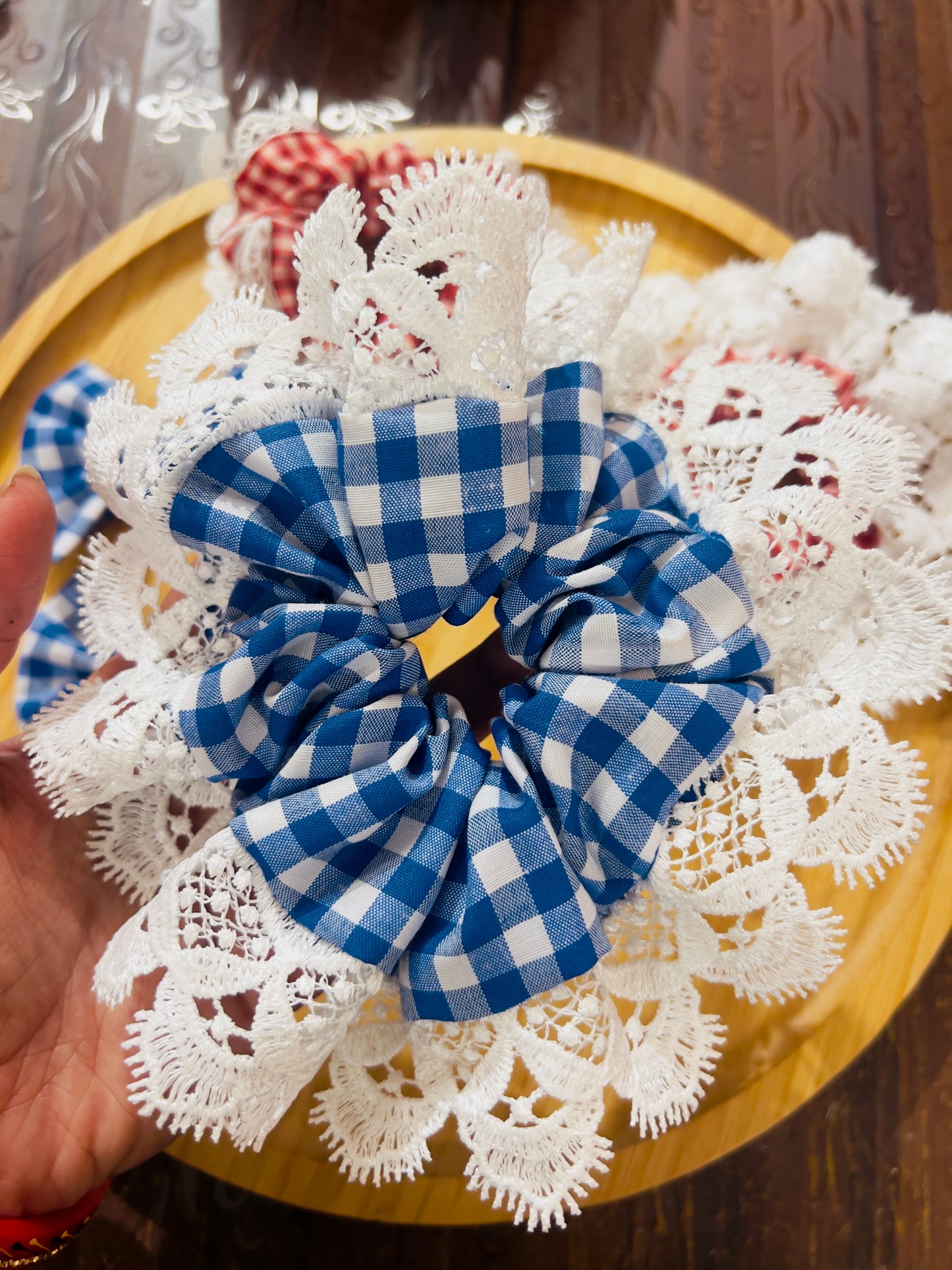 Scrunchies In Checks With Lace