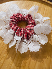 Scrunchies In Checks With Lace