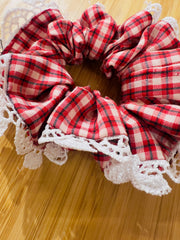 Scrunchies In Checks With Lace