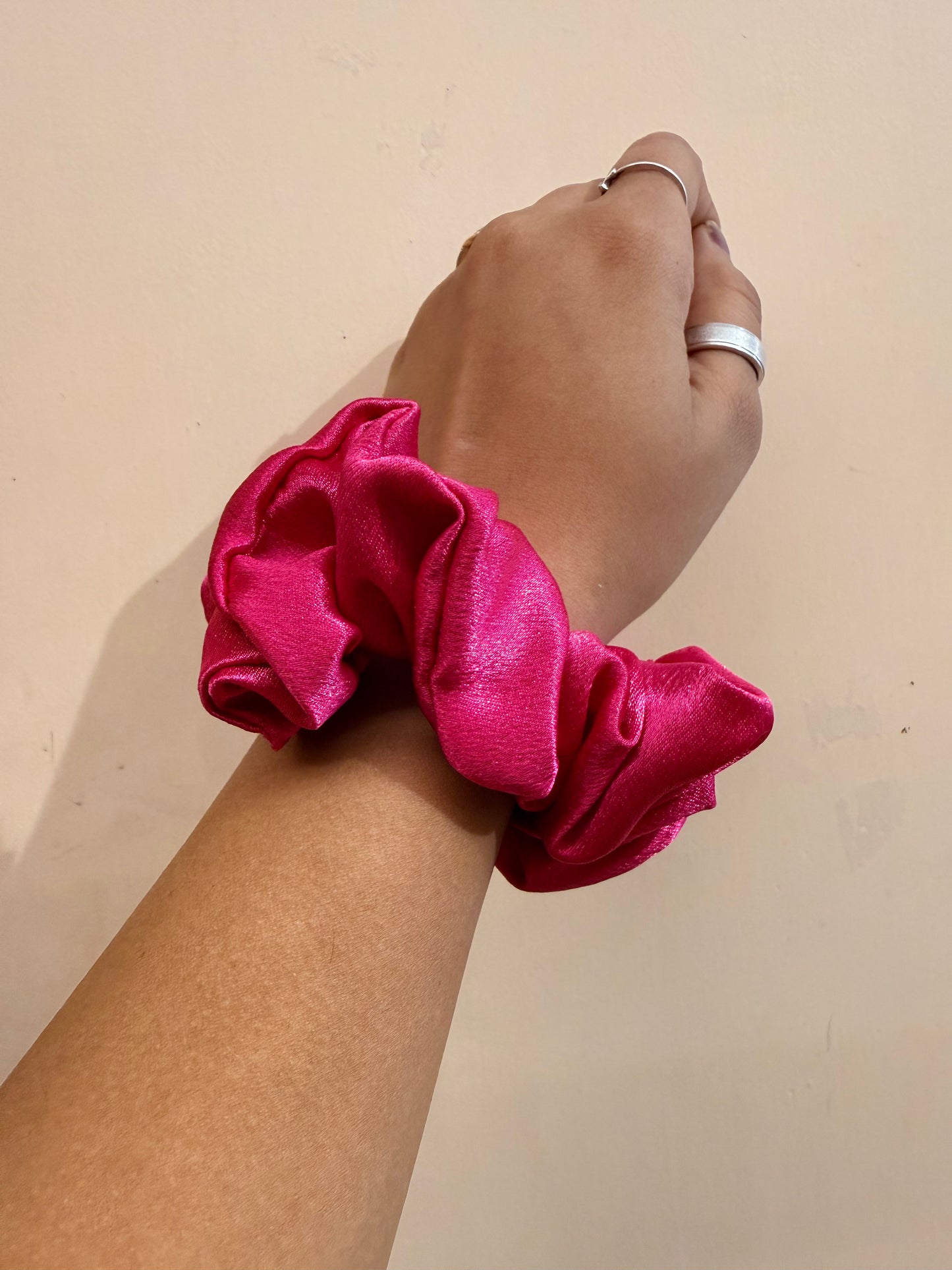 Pearl Handle Scrunchie - Hot Pink