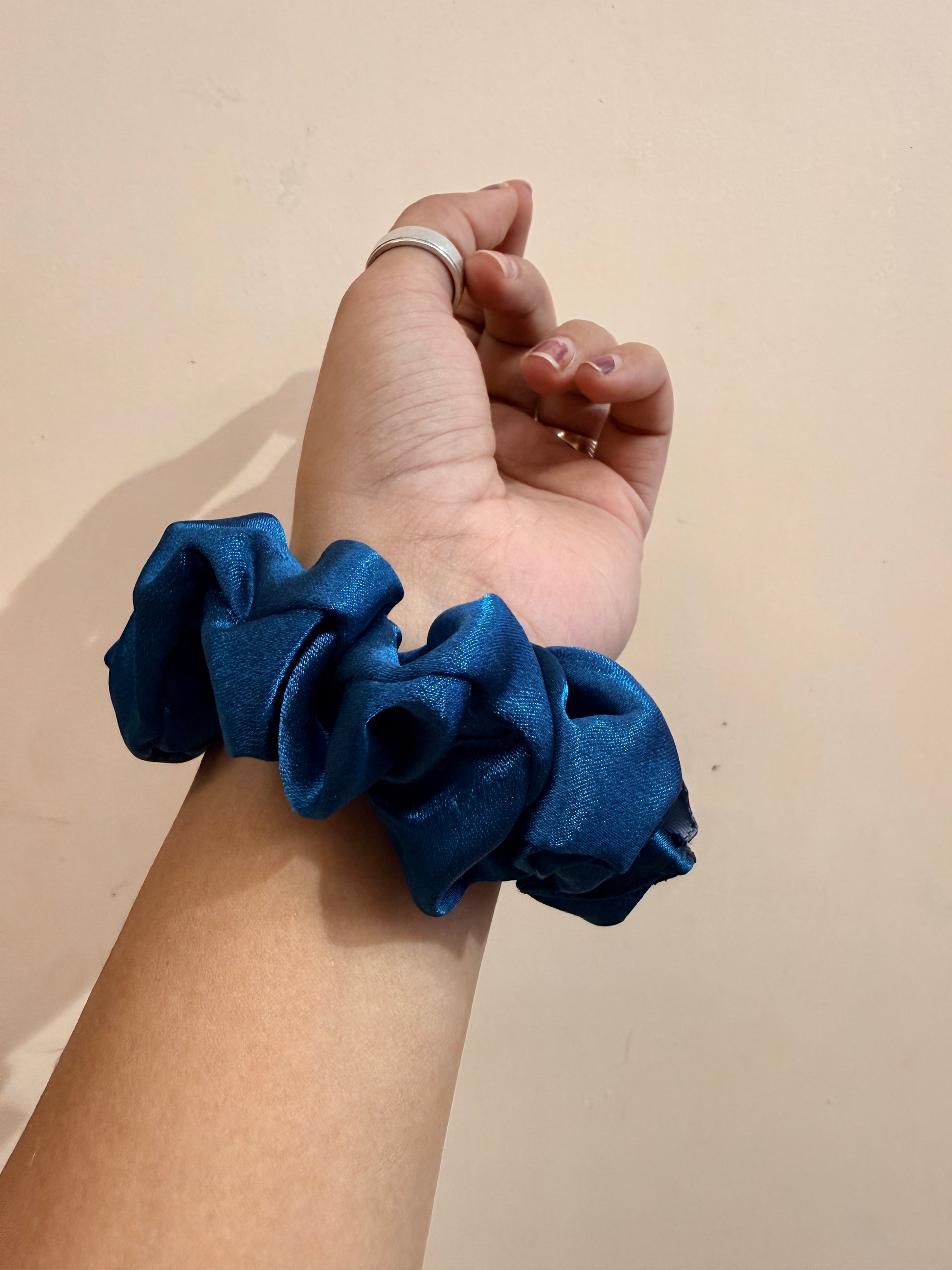 Pearl Handle Scrunchie - Teal