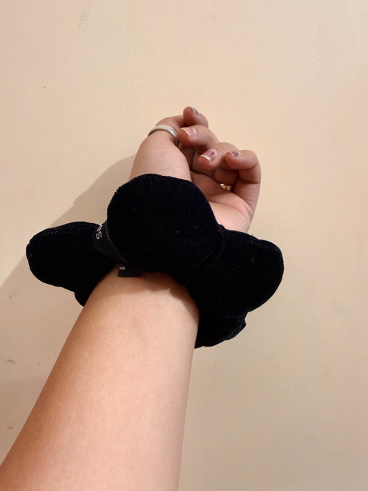 Velvet Scrunchie - image 1