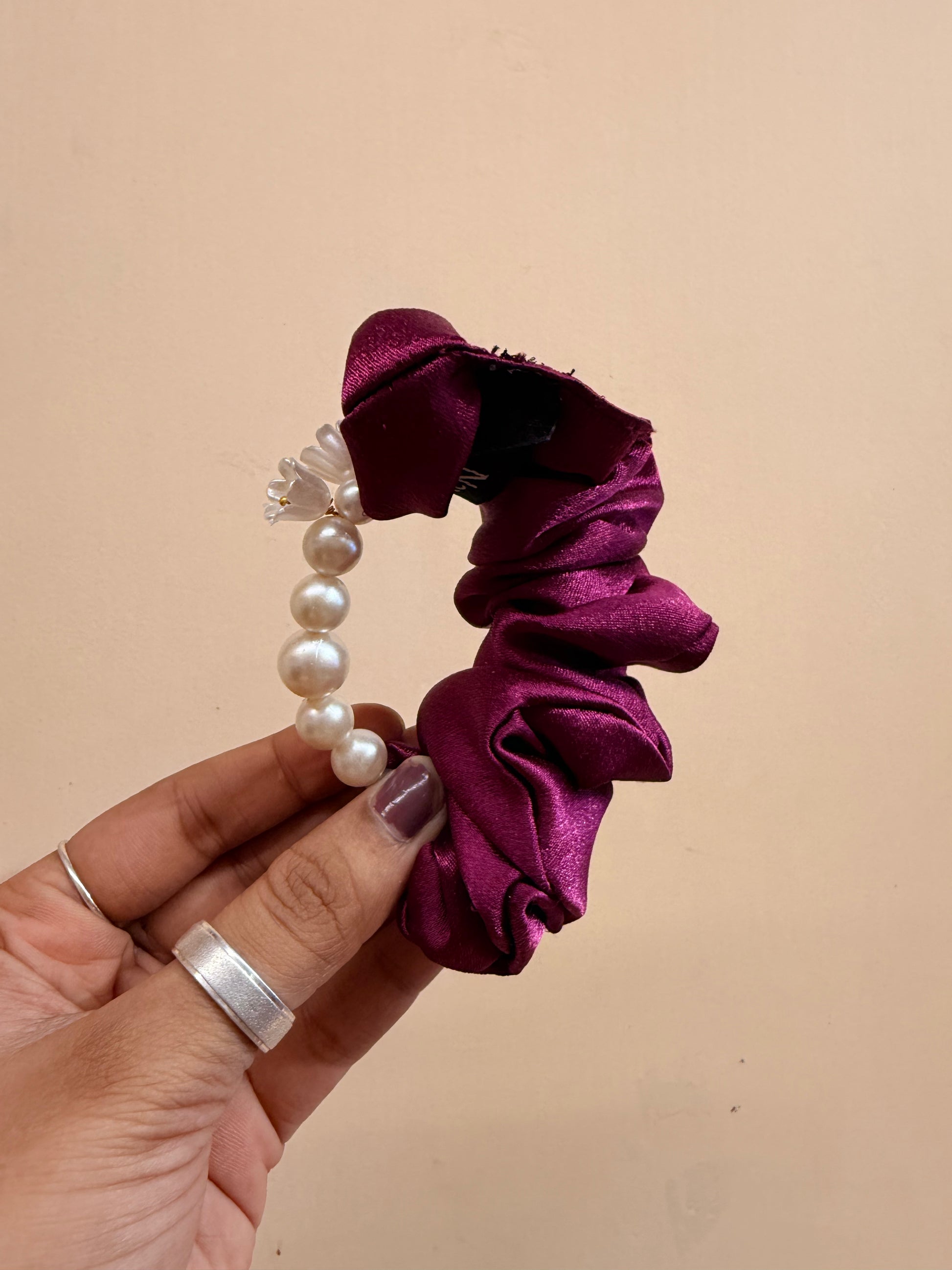 Pearl Handle Scrunchie - Wine