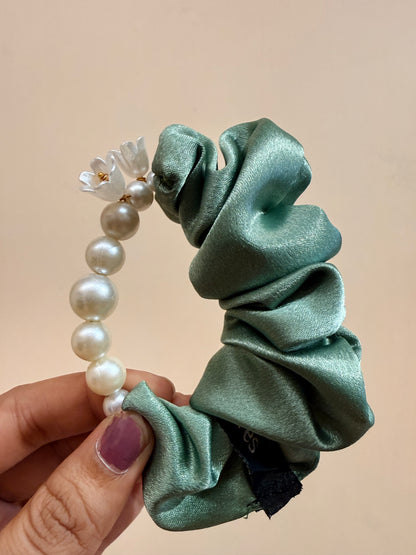 Pearl Handle Scrunchie - Sage Green