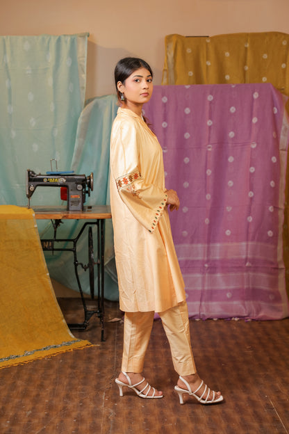 Off White Viscose Hand Embroidered Kurta Pant Set for Women